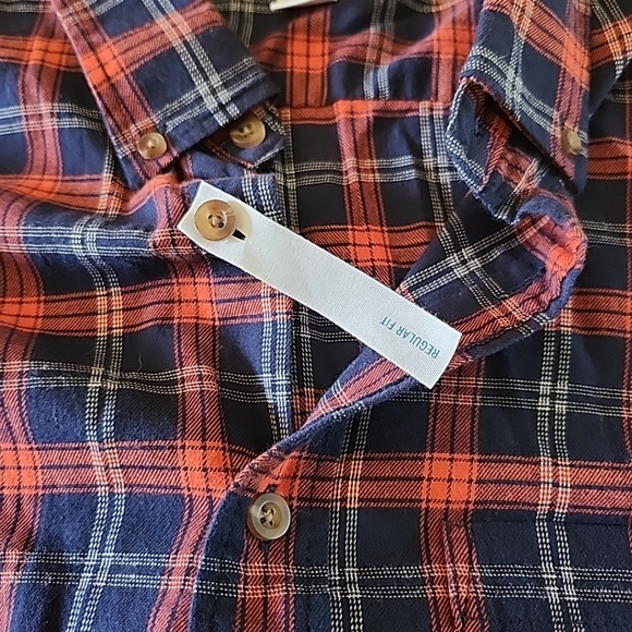 NWT Men's Old Navy Everyday Shirt Regular Fit Plaid Shirt Size Large L - Picture 4 of 5